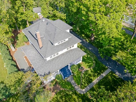 A home in Willowbrook