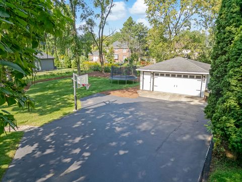 A home in Willowbrook