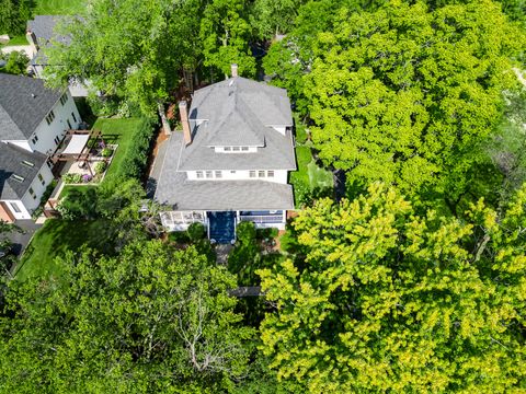 A home in Willowbrook