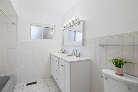 Tiny photo for 1605 E Frederick Street, Arlington Heights, IL 60004 (MLS # 12507152)