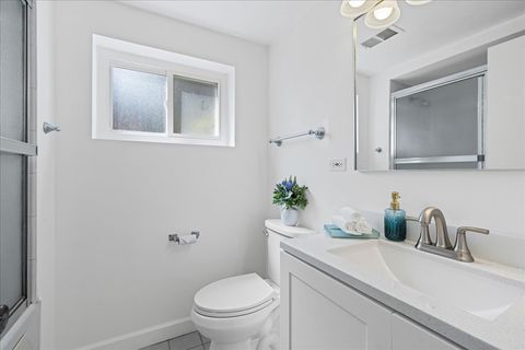 Tiny photo for 1605 E Frederick Street, Arlington Heights, IL 60004 (MLS # 12507152)