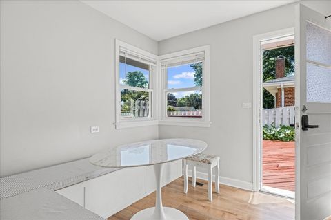 Tiny photo for 1605 E Frederick Street, Arlington Heights, IL 60004 (MLS # 12507152)