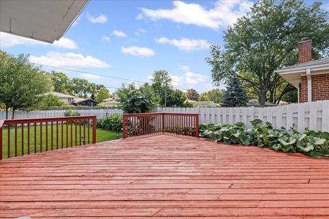 Tiny photo for 1605 E Frederick Street, Arlington Heights, IL 60004 (MLS # 12507152)