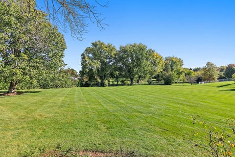 Tiny photo for 418 W County Line Road, Barrington Hills, IL 60010 (MLS # 12790476)