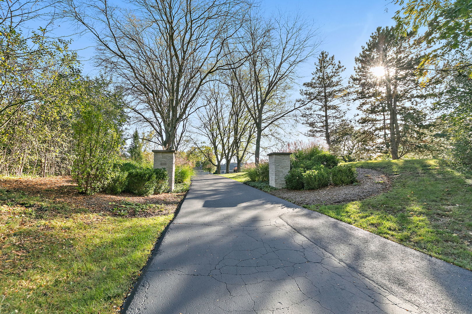 418 W County Line Road