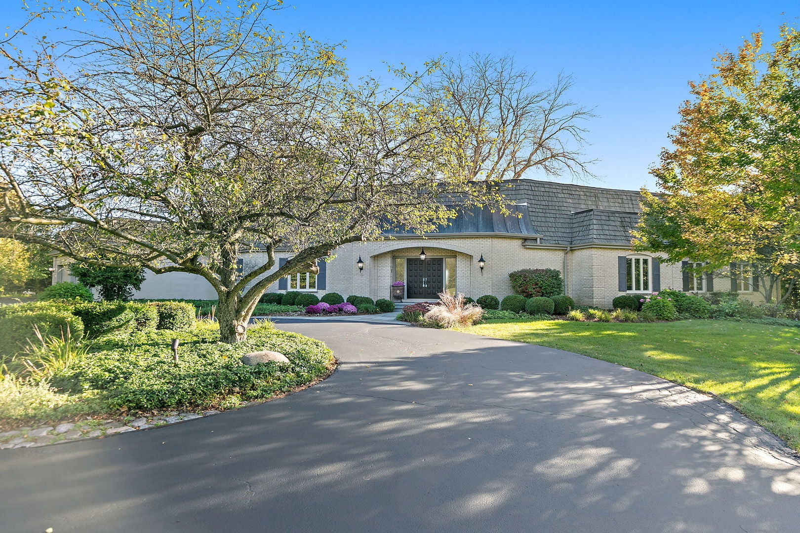 418 W County Line Road