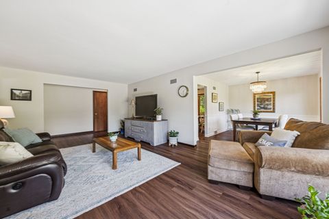 Tiny photo for 5873 Walnut Avenue, Downers Grove, IL 60516 (MLS # 12501285)