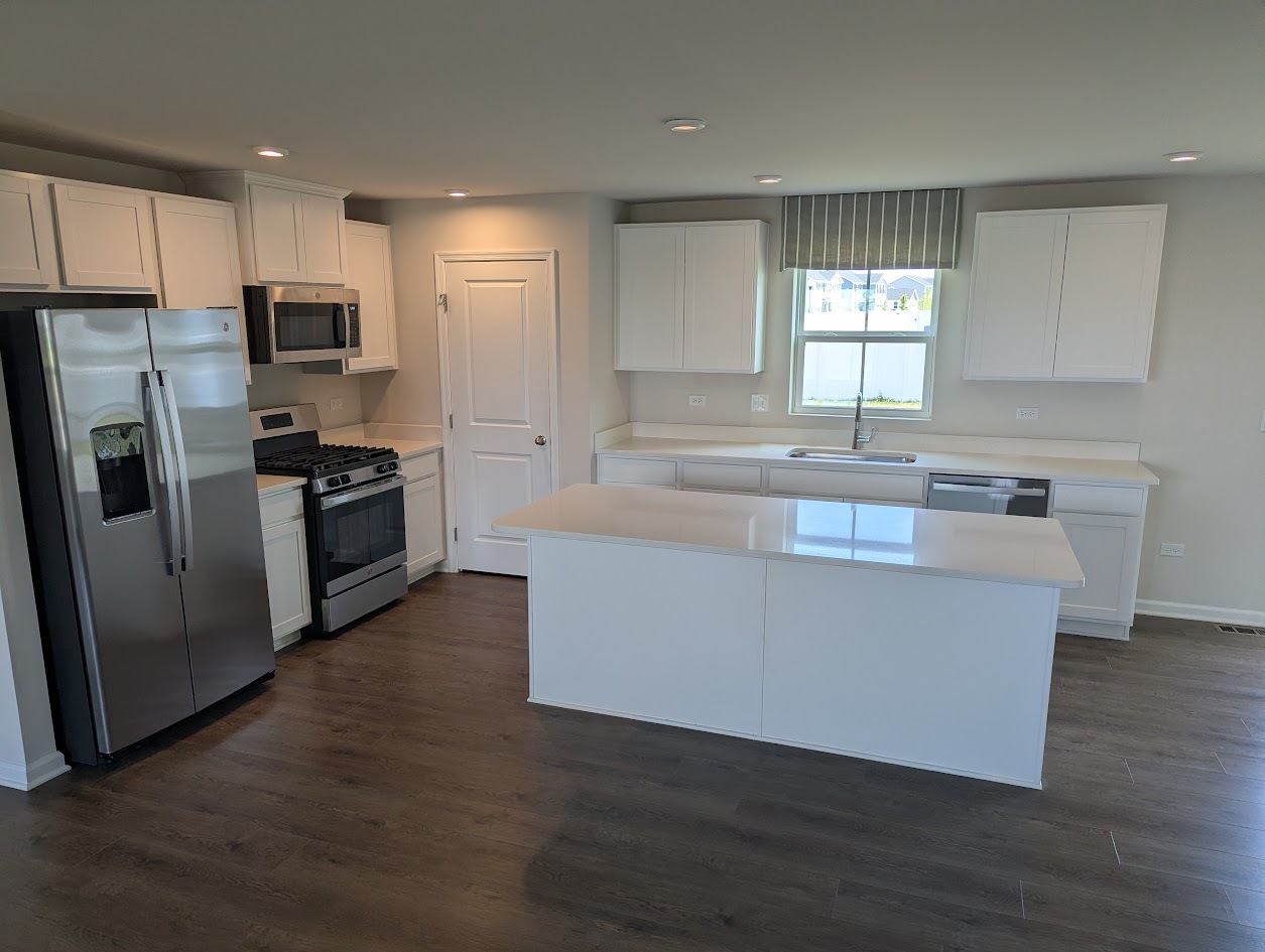 1219 Fox Hedge Trail
