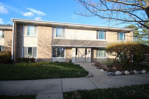 1700 Robin Lane 1D Hoffman Estates IL 60169