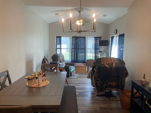 Tiny photo for 186 Beacon Harbor Circle #186, East Moline, IL 61244 (MLS # 12577738)