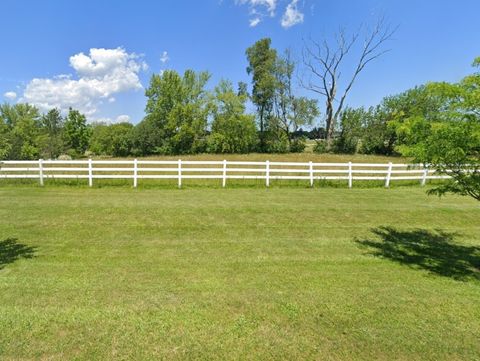 250 Honey Lake Court North Barrington IL 60010