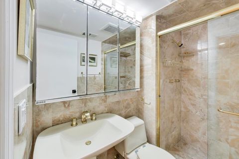 Tiny photo for 300 Boardwalk Place, Park Ridge, IL 60068 (MLS # 12516197)