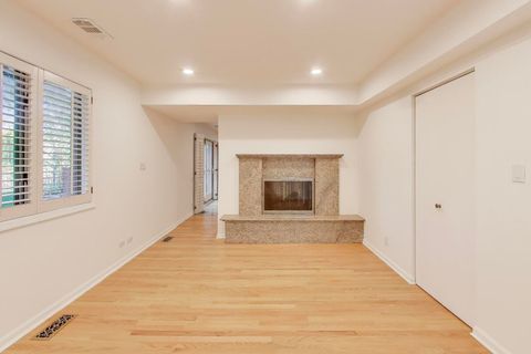 Tiny photo for 300 Boardwalk Place, Park Ridge, IL 60068 (MLS # 12516197)