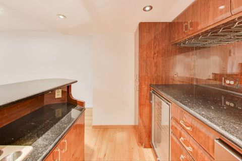 Tiny photo for 300 Boardwalk Place, Park Ridge, IL 60068 (MLS # 12516197)