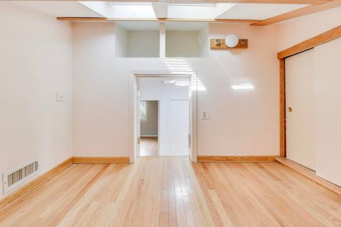 Tiny photo for 300 Boardwalk Place, Park Ridge, IL 60068 (MLS # 12516197)