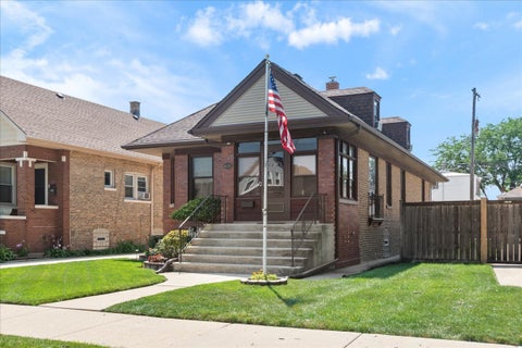 Tiny photo for 4026 N Major Avenue, Chicago, IL 60634 (MLS # 12623015)