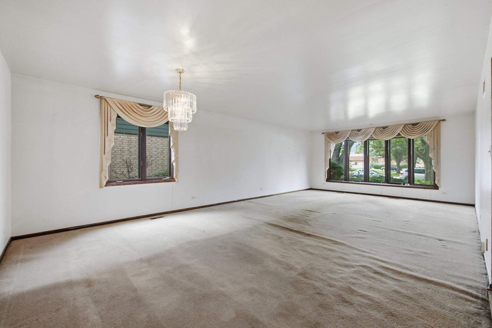 301 N Catino Court