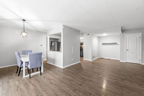 Tiny photo for 9925 Shady Lane #5004, Orland Park, IL 60462 (MLS # 12502919)