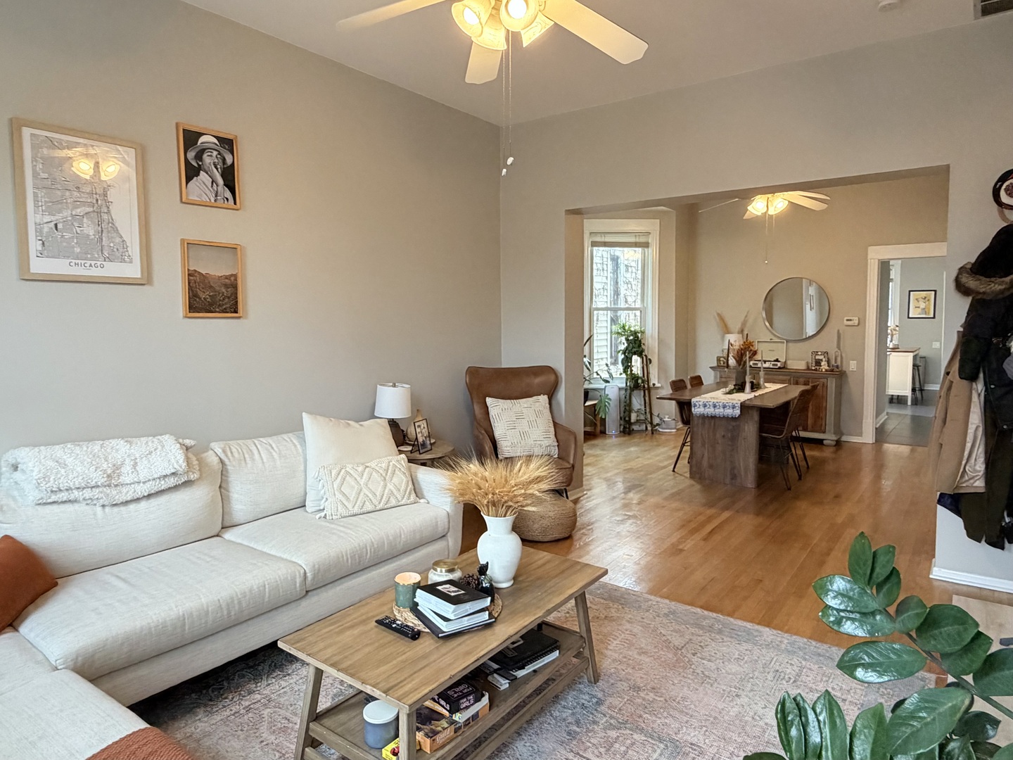 3016 N Clifton Avenue 2