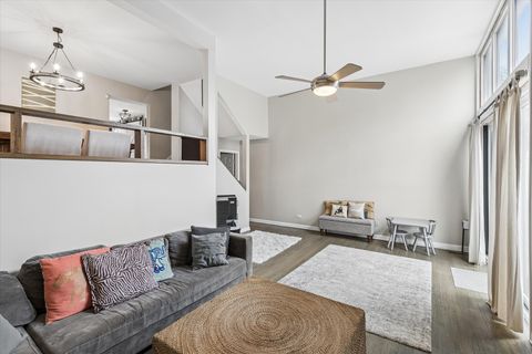 Tiny photo for 20 Oak Tree Court #20, Elmhurst, IL 60126 (MLS # 12599831)