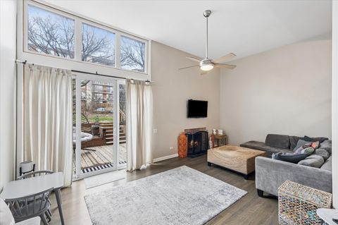 Tiny photo for 20 Oak Tree Court #20, Elmhurst, IL 60126 (MLS # 12599831)