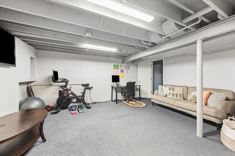 Tiny photo for 20 Oak Tree Court #20, Elmhurst, IL 60126 (MLS # 12599831)