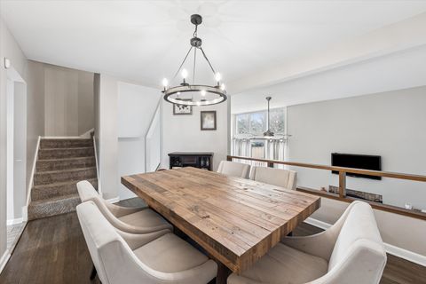 Tiny photo for 20 Oak Tree Court #20, Elmhurst, IL 60126 (MLS # 12599831)