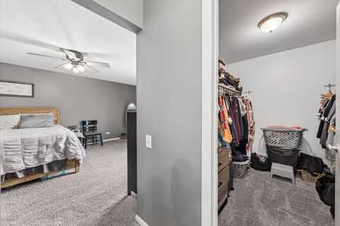 Tiny photo for 20 Oak Tree Court #20, Elmhurst, IL 60126 (MLS # 12599831)