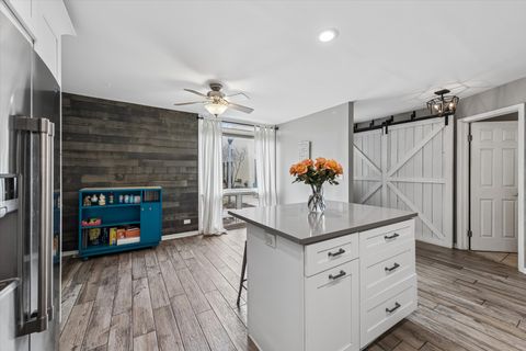 Tiny photo for 20 Oak Tree Court #20, Elmhurst, IL 60126 (MLS # 12599831)