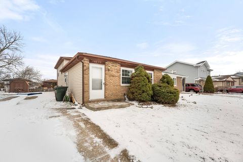 Photo of 18033 Idlewild Drive, Country Club Hills, IL 60478 (MLS # 12553712)