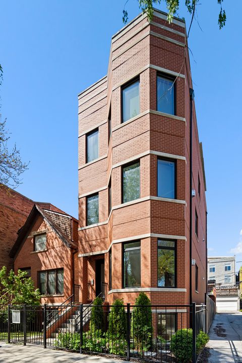 Photo of 2112 W Haddon Avenue #1, Chicago, IL 60622 (MLS # 12641886)