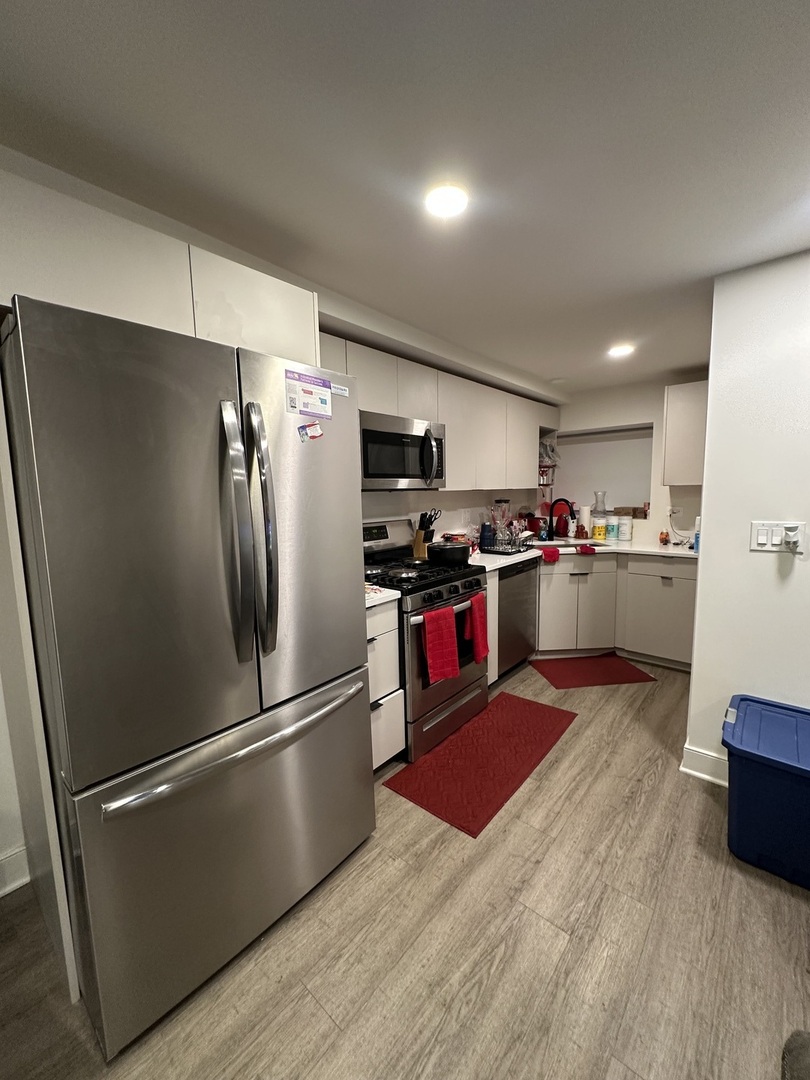 2329 W MONROE Street LW