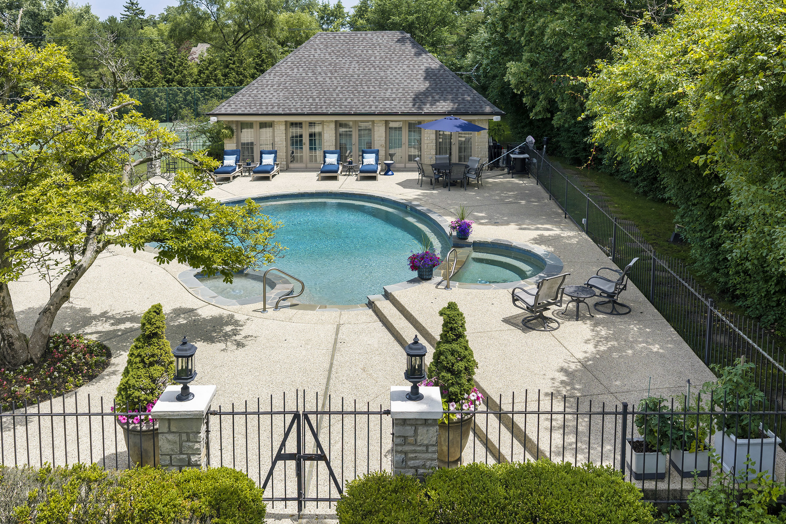 2311 Burr Oak