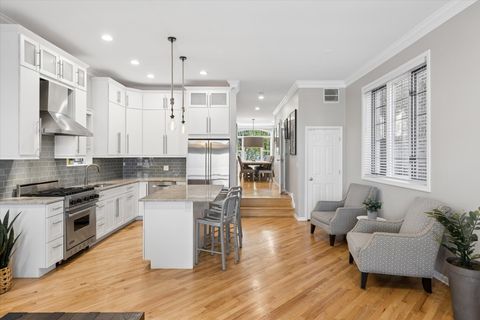 Tiny photo for 2338 N OAKLEY Avenue, Chicago, IL 60647 (MLS # 12626518)