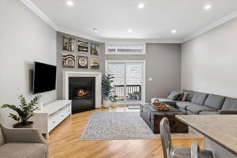 Tiny photo for 2338 N OAKLEY Avenue, Chicago, IL 60647 (MLS # 12626518)