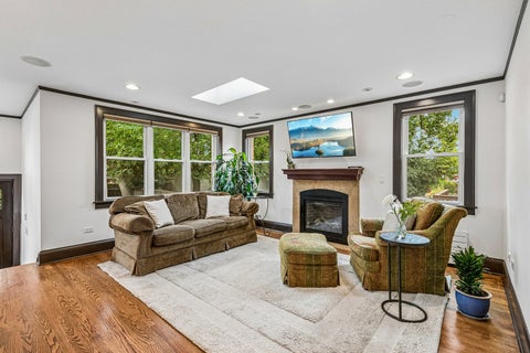 Tiny photo for 1225 N Grove Avenue, Oak Park, IL 60302 (MLS # 12752834)