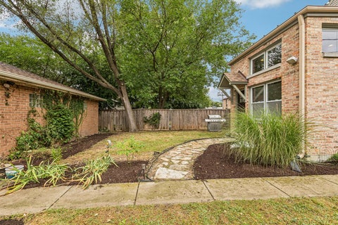 Tiny photo for 1225 N Grove Avenue, Oak Park, IL 60302 (MLS # 12752834)