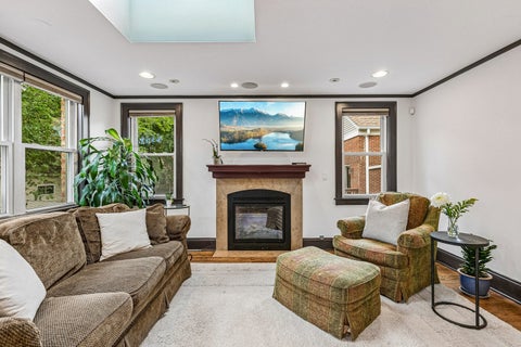 Tiny photo for 1225 N Grove Avenue, Oak Park, IL 60302 (MLS # 12752834)