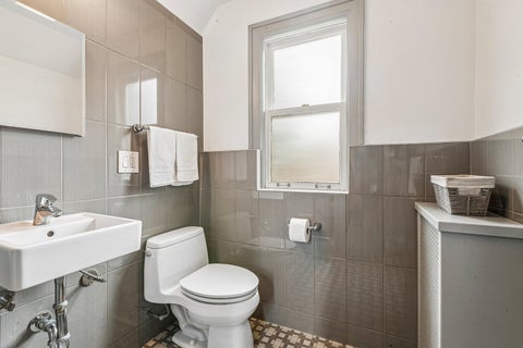 Tiny photo for 1225 N Grove Avenue, Oak Park, IL 60302 (MLS # 12752834)