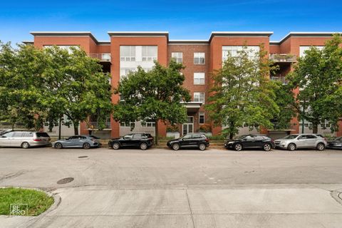 Photo of 1825 N Winnebago Avenue #302, Chicago, IL 60647 (MLS # 12478243)