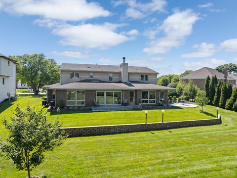 Tiny photo for 14 Hamilton Lane, Oak Brook, IL 60523 (MLS # 12697084)