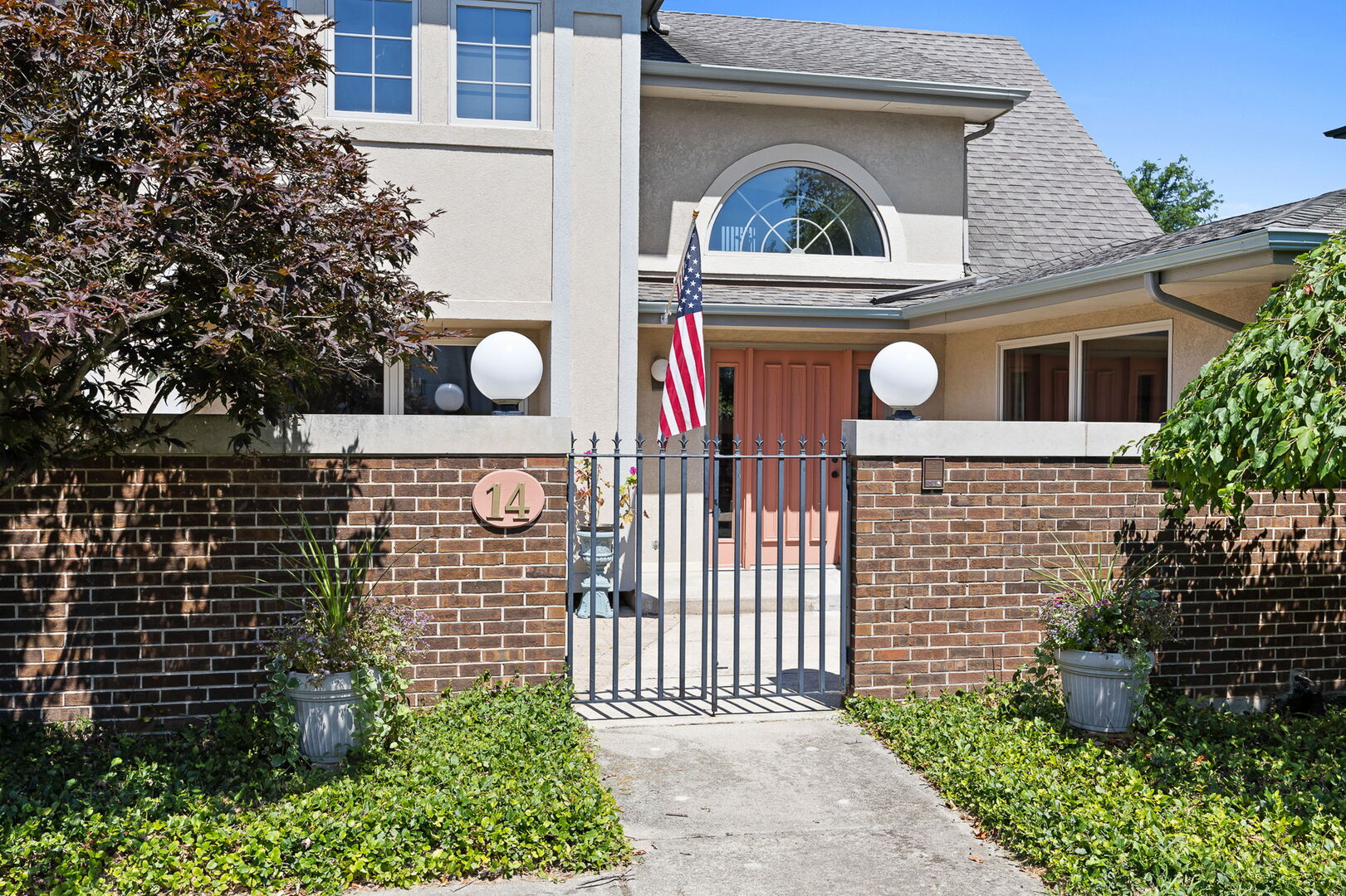 14 Hamilton Lane