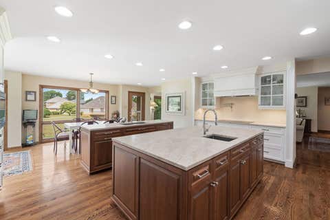 Tiny photo for 14 Hamilton Lane, Oak Brook, IL 60523 (MLS # 12697084)