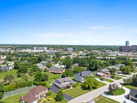 Tiny photo for 14 Hamilton Lane, Oak Brook, IL 60523 (MLS # 12697084)