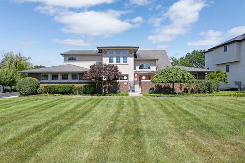 Tiny photo for 14 Hamilton Lane, Oak Brook, IL 60523 (MLS # 12697084)
