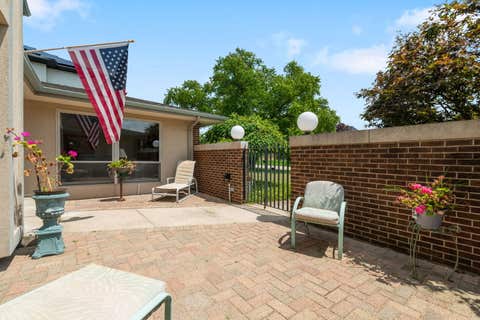 Tiny photo for 14 Hamilton Lane, Oak Brook, IL 60523 (MLS # 12697084)