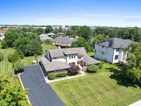 Tiny photo for 14 Hamilton Lane, Oak Brook, IL 60523 (MLS # 12697084)