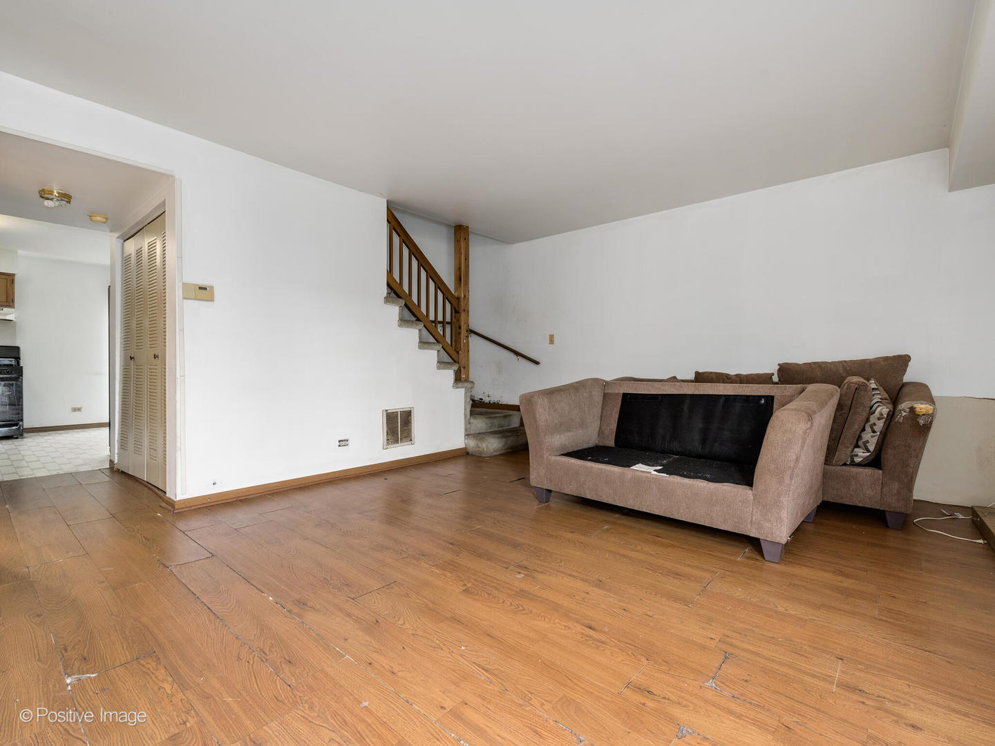 2619 E Martha Place