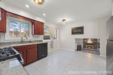 Tiny photo for 446 Manor Hill Lane, Lombard, IL 60148 (MLS # 12504532)