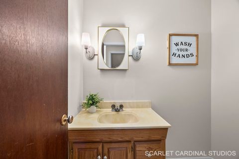 Tiny photo for 446 Manor Hill Lane, Lombard, IL 60148 (MLS # 12504532)